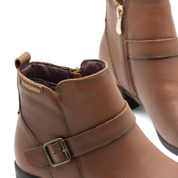 VANITY-001 | Sneaker de piel y textil perforado con Memory Gel