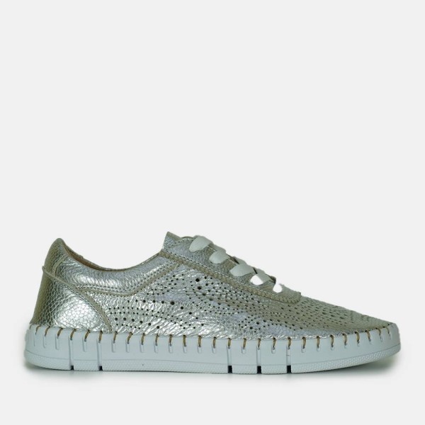 Creta-007 | Sneaker de piel con diseño picado y planta Memory Gel
