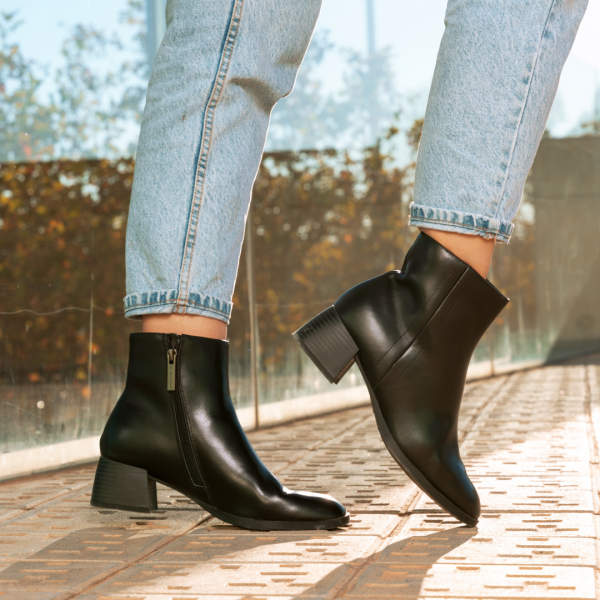 Elena-007 Piel Negro